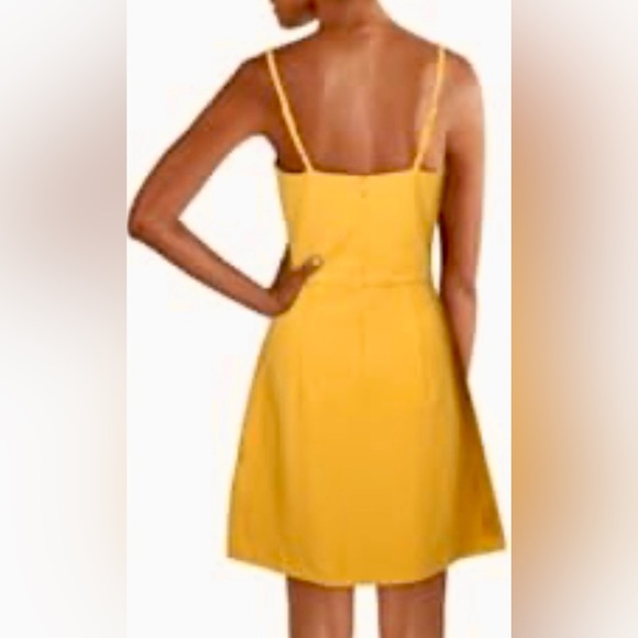 French Connection Whisper Sundae V-Neck Mini Knit Dress in Dijon - Picture 8 of 9